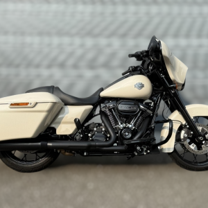 VERWACHT: 2022 HARLEY FLHXS STREET GLIDE 114 5HD